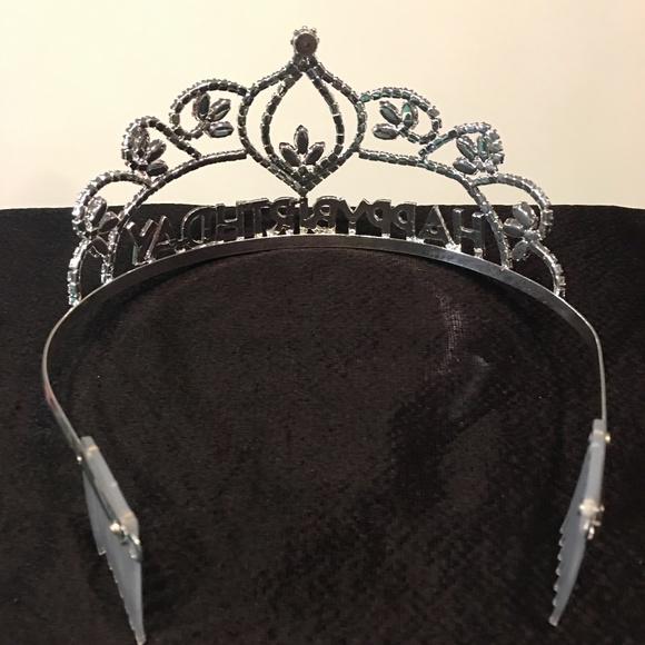 TIARA - Picture 2 of 2